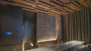 peredam suara Acourete SIlent Wall terpasang pada dinding home theater