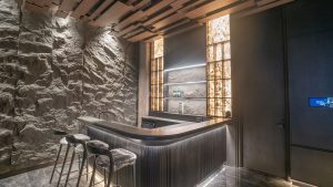 peredam suara Acourete SIlent Wall terpasang pada dinding home theater