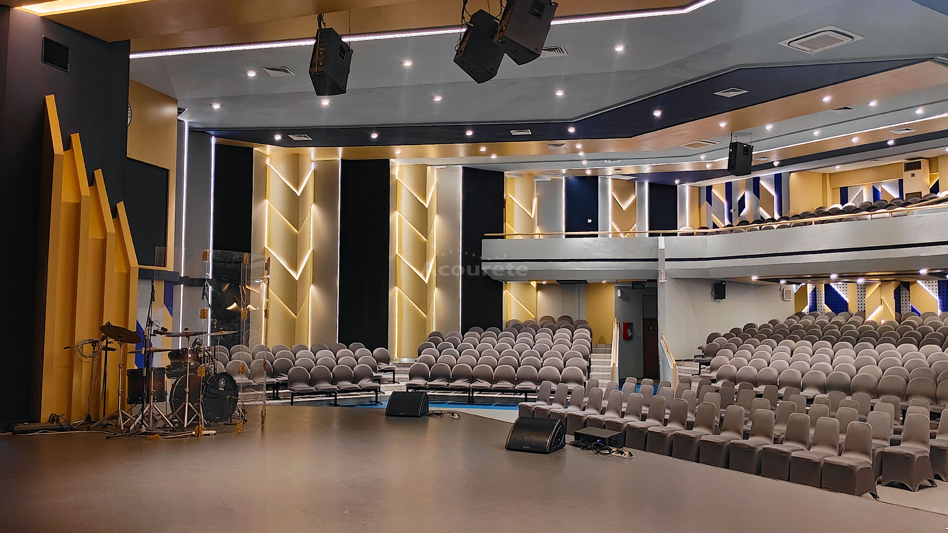Insulasi suara auditorium PETRA Surabaya